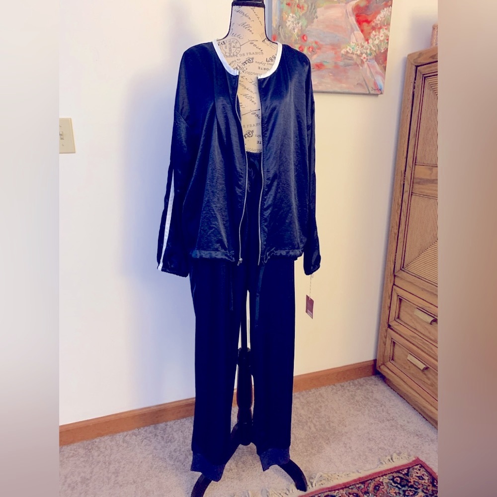 NWT Satin jacket and pant tracksuit